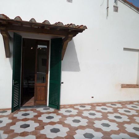 La Terrazza Διαμέρισμα Palaia Εξωτερικό φωτογραφία