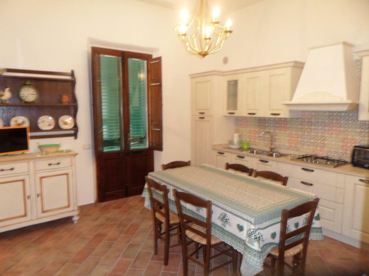 La Terrazza Διαμέρισμα Palaia Εξωτερικό φωτογραφία